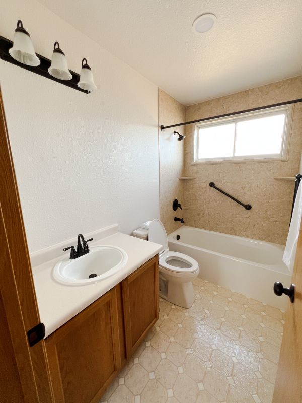 Bathroom Remodeling in Universal City, TX